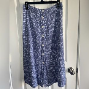 Women’s Gap button front a-line skirt.